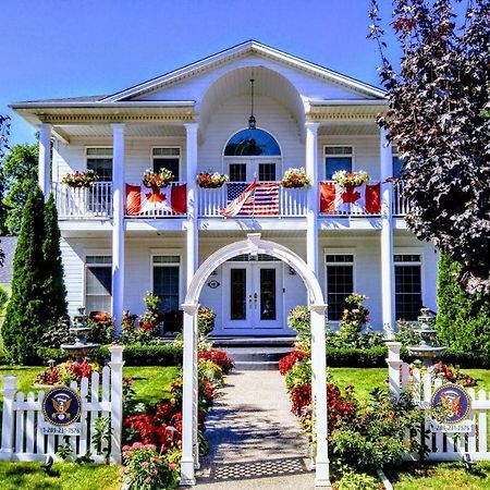 The White House Boutique B&B 滨湖尼亚加拉 外观 照片